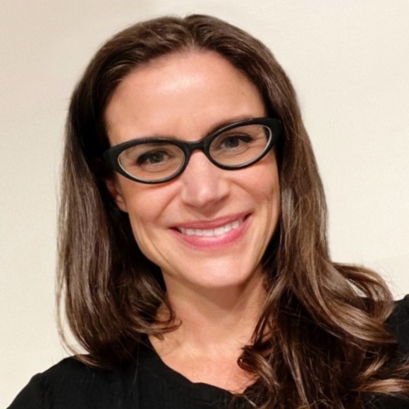 Meet your Posher, Christy - Picture 1 of 1